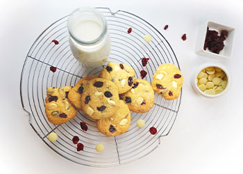 Cookies cranberries chocolat blanc vue de dessus